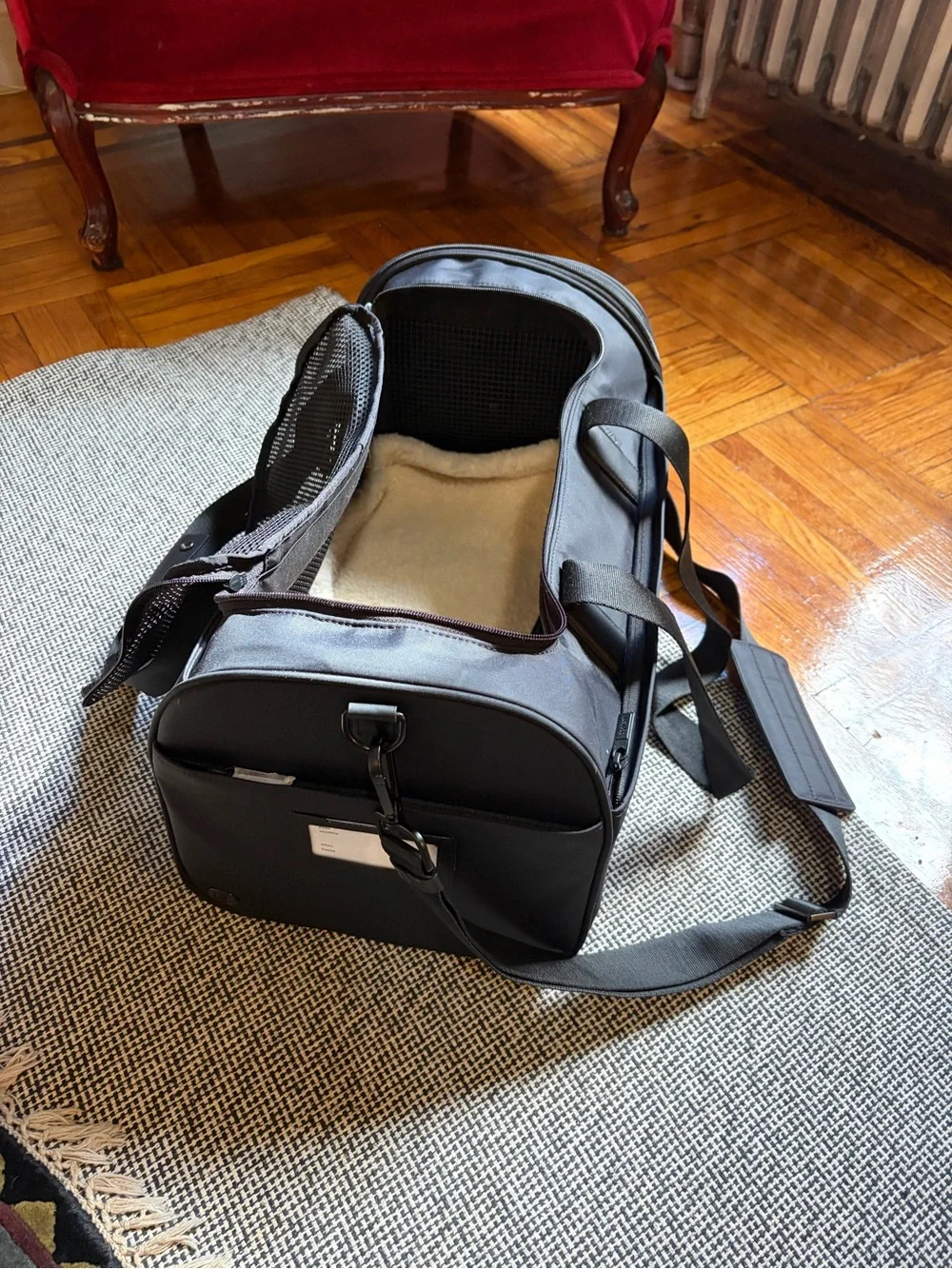 AWAY The Pet Carrier NWOT